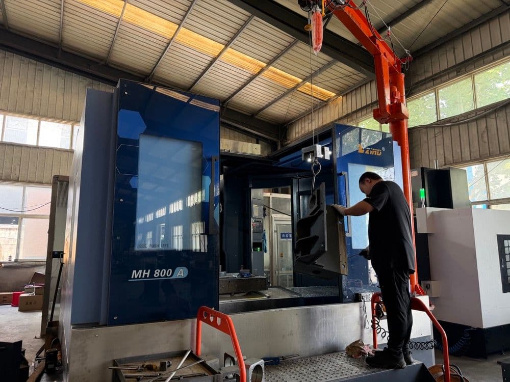 Mecanizado CNC de cuatro ejes