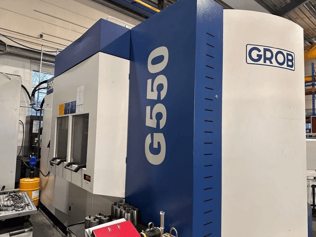 ¿Cuál es la marca más avanzada de equipos de mecanizado CNC disponible y cuál es su potencia?